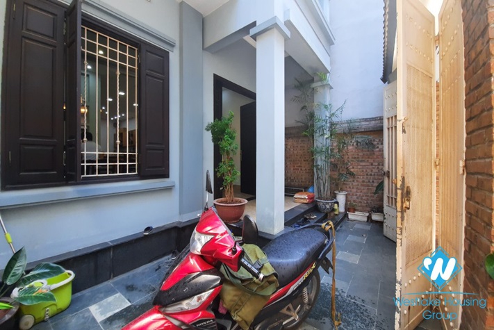 Three bedroom house for rent in Ngoc Thuy Long Bien