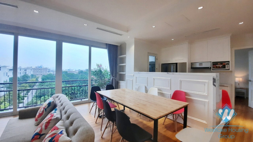 Three-bedroom apartment with view to French international school