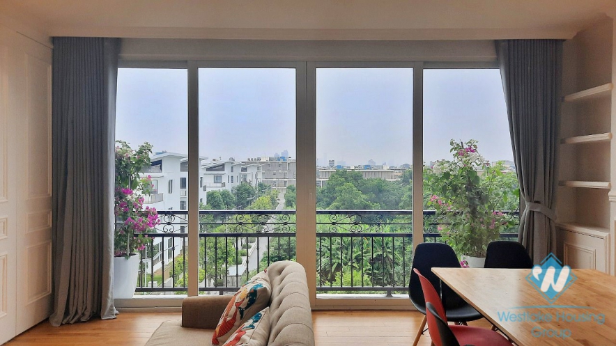 Three-bedroom apartment with view to French international school