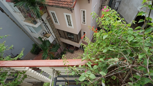 Stylish studio apartment on Dao Tan Str