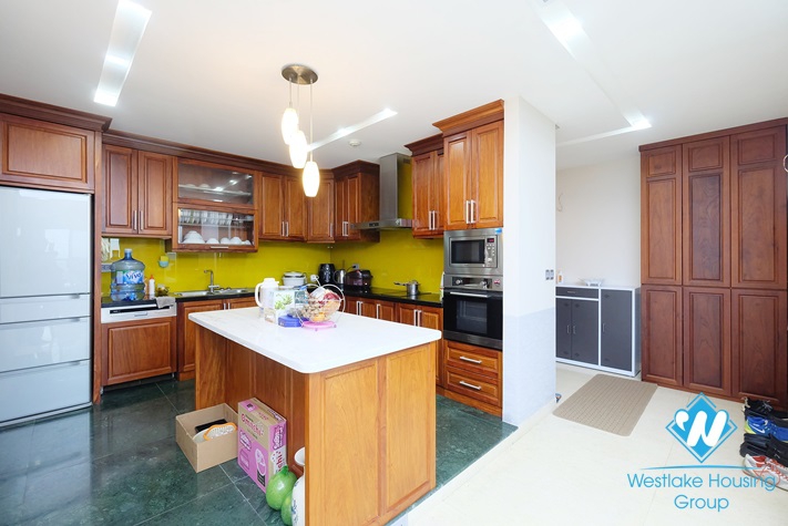 A delightful and cozy 3 bedroom apartment rental in Ciputra L Building