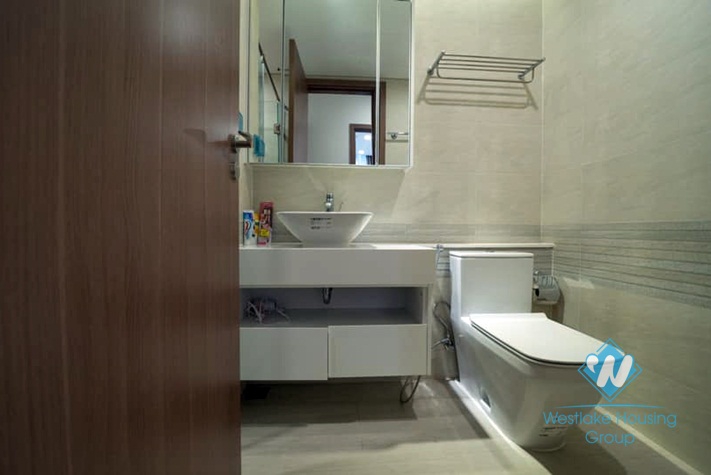 Nicely furnished 2 bedroom apartment for rent in Vinhome metropolis, Ba dinh