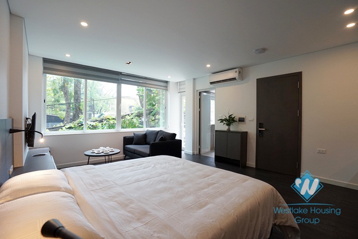 A modern studio for rent in Truc Bach, Ba Dinh, Ha Noi