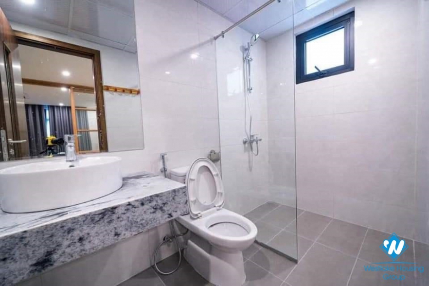 Stylish-looking 1-bedroom apartment on Tran Duy Hung Str.