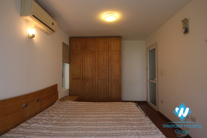 Lovely apartment for rent on the 3rd floor in Xuan Dieu, Ha Noi