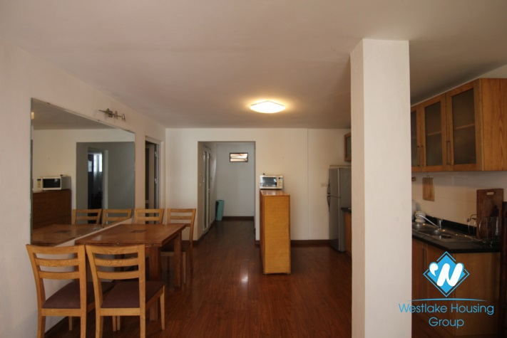 Lovely apartment for rent on the 3rd floor in Xuan Dieu, Ha Noi