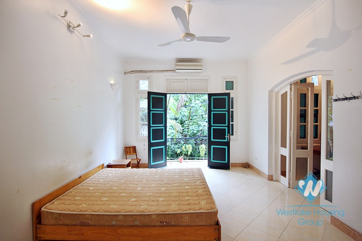 An afforable 3 bedroom house for rent in Xuan dieu, Tay ho, Ha noi
