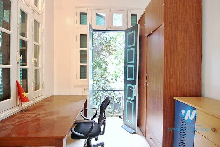 An afforable 3 bedroom house for rent in Xuan dieu, Tay ho, Ha noi