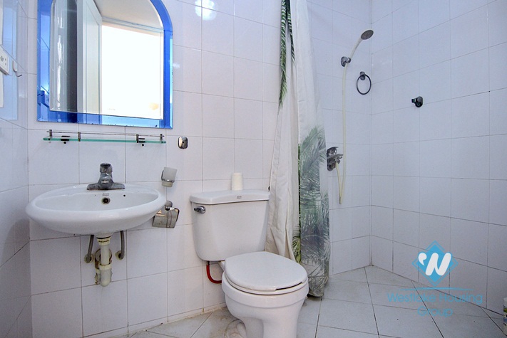 An afforable 3 bedroom house for rent in Xuan dieu, Tay ho, Ha noi