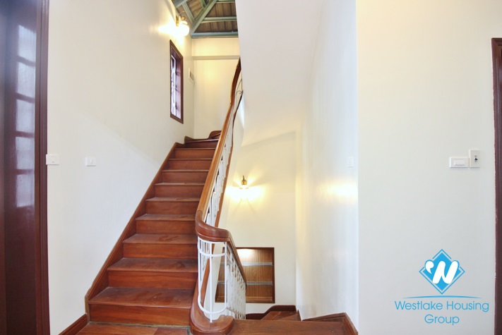 Unfurnished house is available for rent in Tay Ho, Hanoi