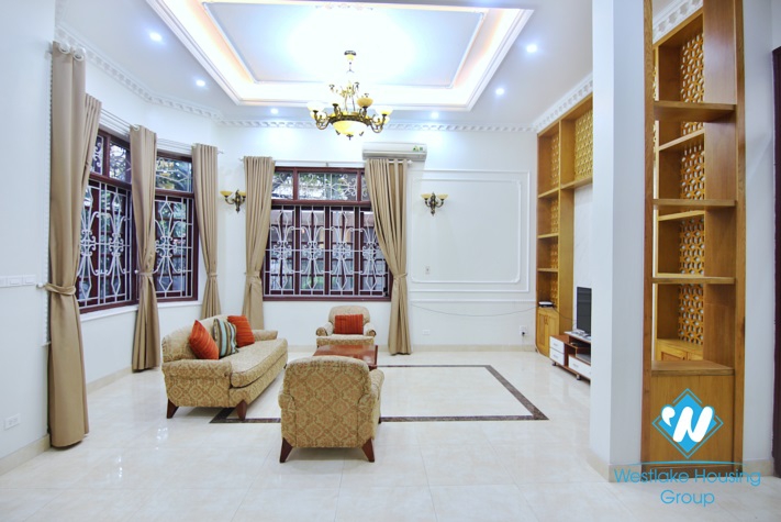 Unfurnished house is available for rent in Tay Ho, Hanoi