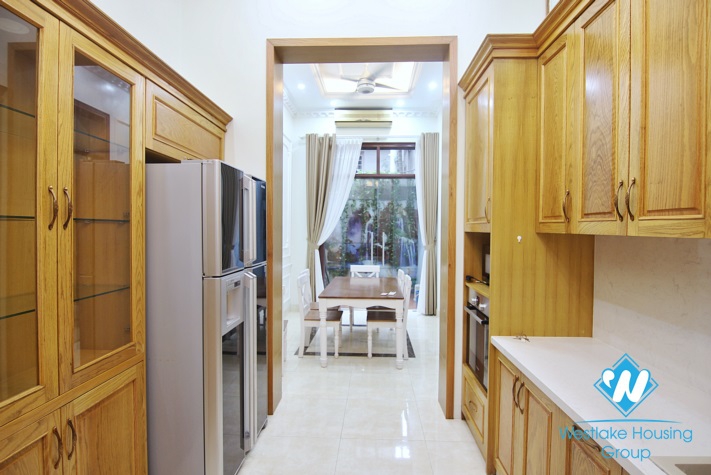 Unfurnished house is available for rent in Tay Ho, Hanoi