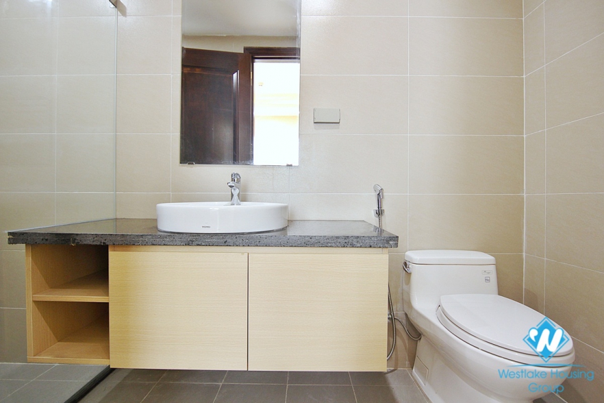 Gorgeous lake view apartment for rent on Quang An street, Tay Ho