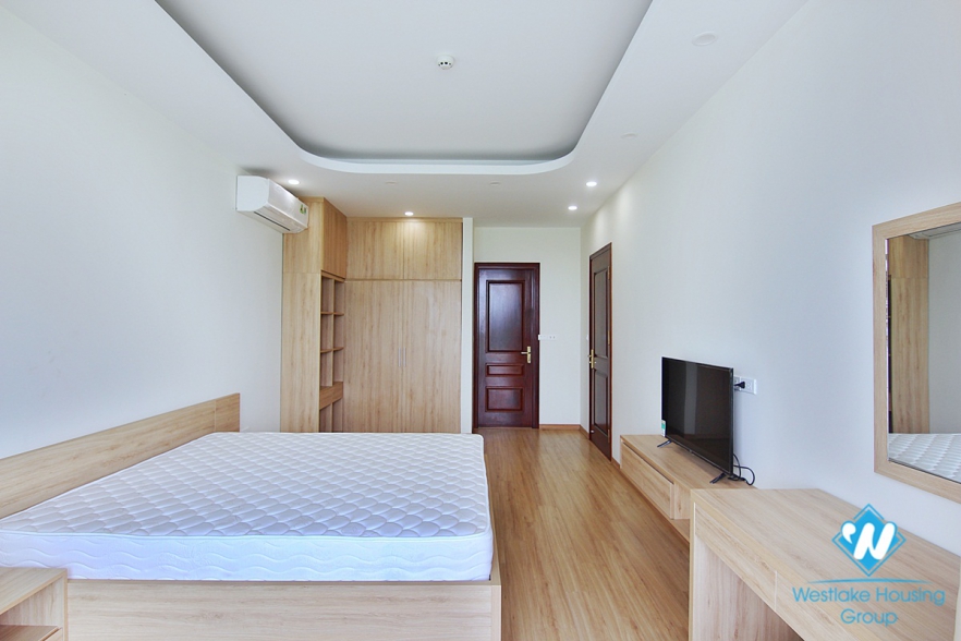 Gorgeous lake view apartment for rent on Quang An street, Tay Ho