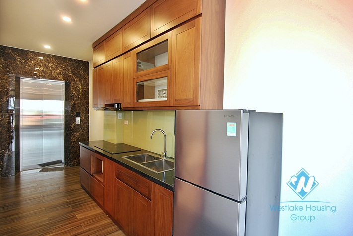 Newly and bright studio for rent in Trinh cong son, Tay ho, Ha noi