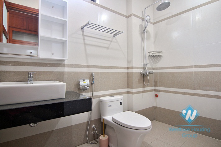 Newly and bright studio for rent in Trinh cong son, Tay ho, Ha noi