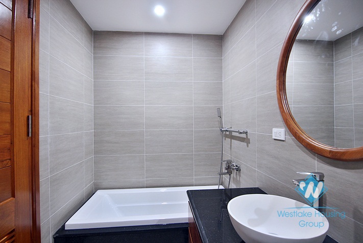 Brand new 2 bedroom apartment with lot of natural light in Xuan dieu, Tay ho, Ha noi
