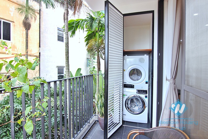 Brand new 2 bedroom apartment with lot of natural light in Xuan dieu, Tay ho, Ha noi