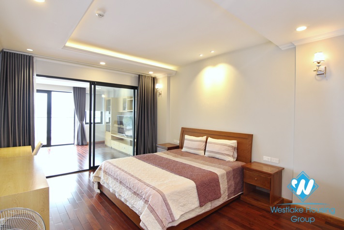 An extremely gorgeous 2 bedroom apartment for rent on Xuan Dieu street. 