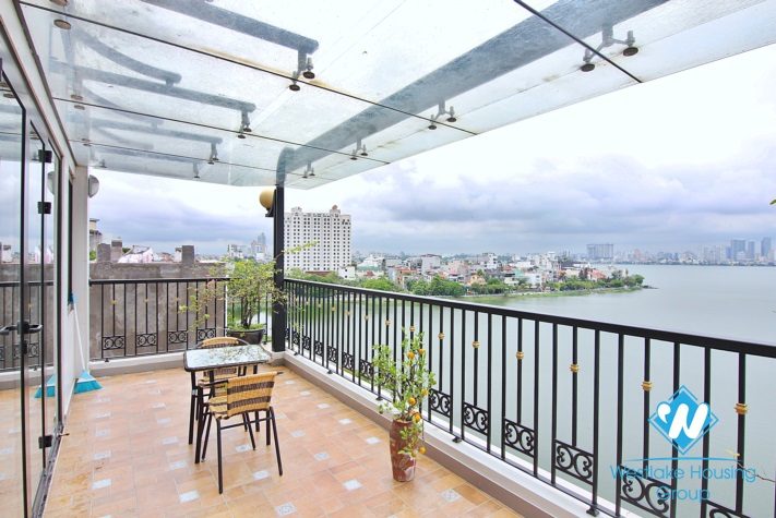 An extremely gorgeous 2 bedroom apartment for rent on Xuan Dieu street. 