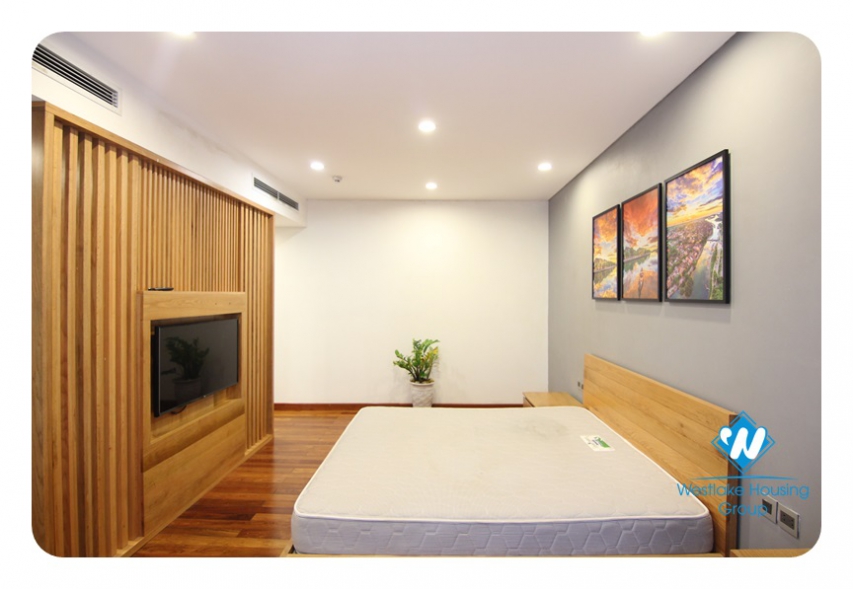 Beautiful bright 2-bedroom apartment on Tu Hoa Street, Tay Ho, Ha Noi