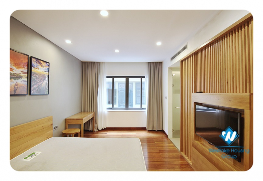 Beautiful bright 2-bedroom apartment on Tu Hoa Street, Tay Ho, Ha Noi