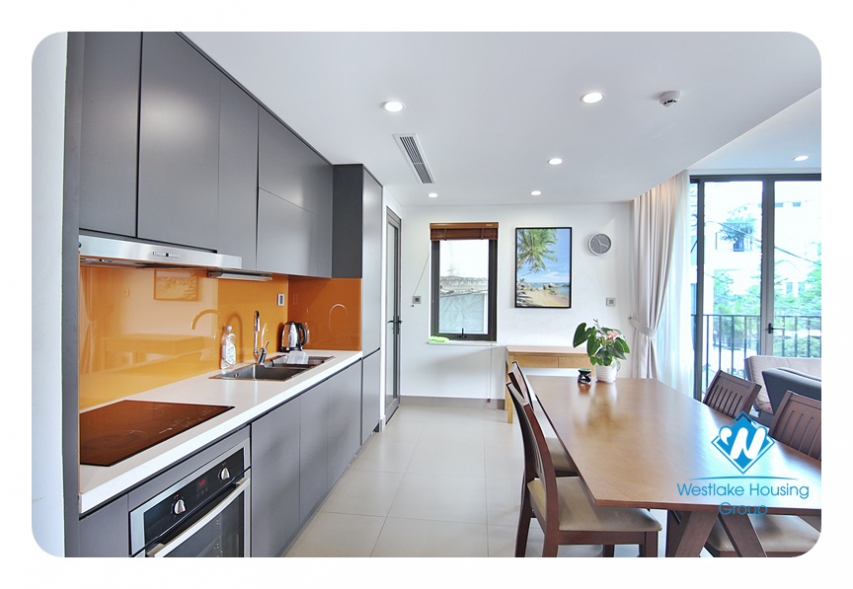 Beautiful bright 2-bedroom apartment on Tu Hoa Street, Tay Ho, Ha Noi