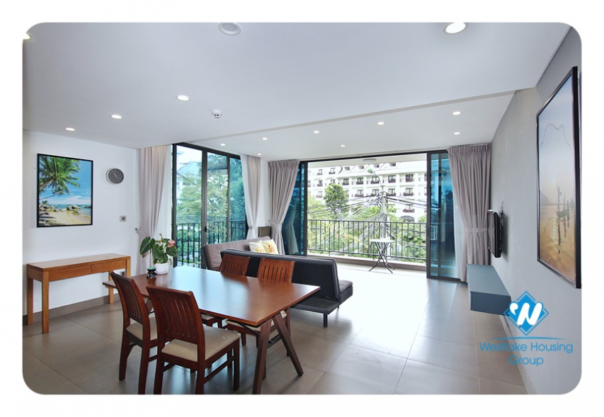 Beautiful bright 2-bedroom apartment on Tu Hoa Street, Tay Ho, Ha Noi