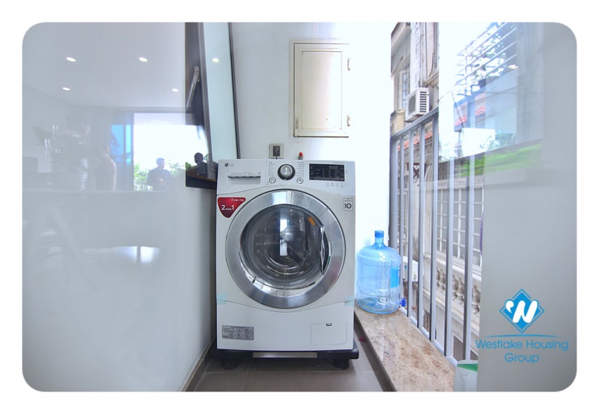 Beautiful bright 2-bedroom apartment on Tu Hoa Street, Tay Ho, Ha Noi