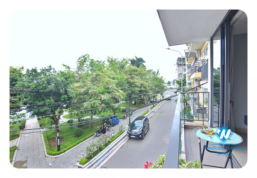 Beautiful bright 2-bedroom apartment on Tu Hoa Street, Tay Ho, Ha Noi