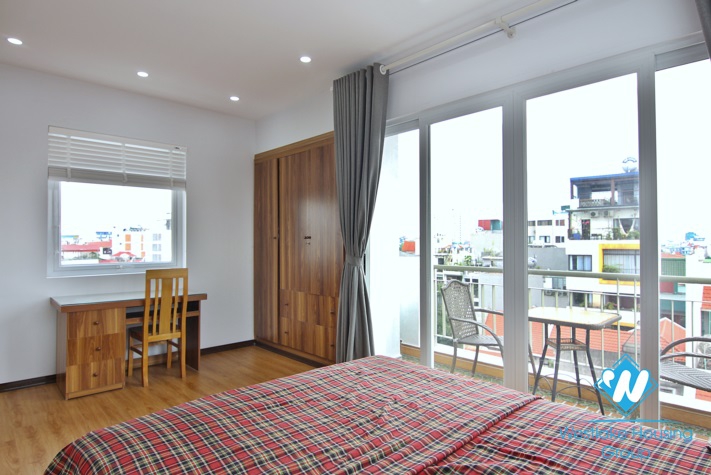 Rooftop 1 bedroom apartment with city and lakeview
