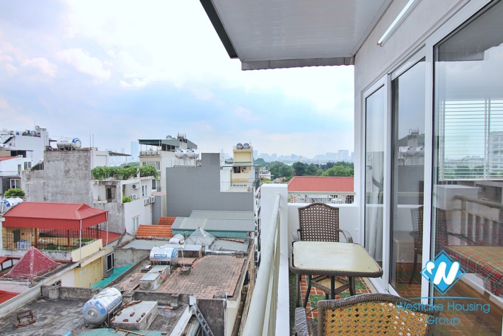 Rooftop 1 bedroom apartment with city and lakeview