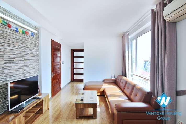 Rooftop 1 bedroom apartment with city and lakeview
