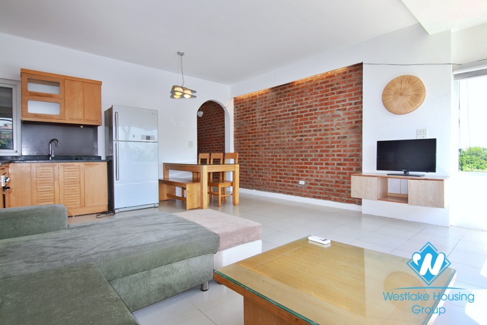 Lake view apartment for rent in Tay Ho Ditsrict, Ha Noi