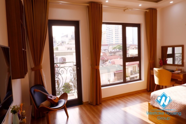 A delightful, spacious apartment for rent on Van Bao, Ba Dinh District