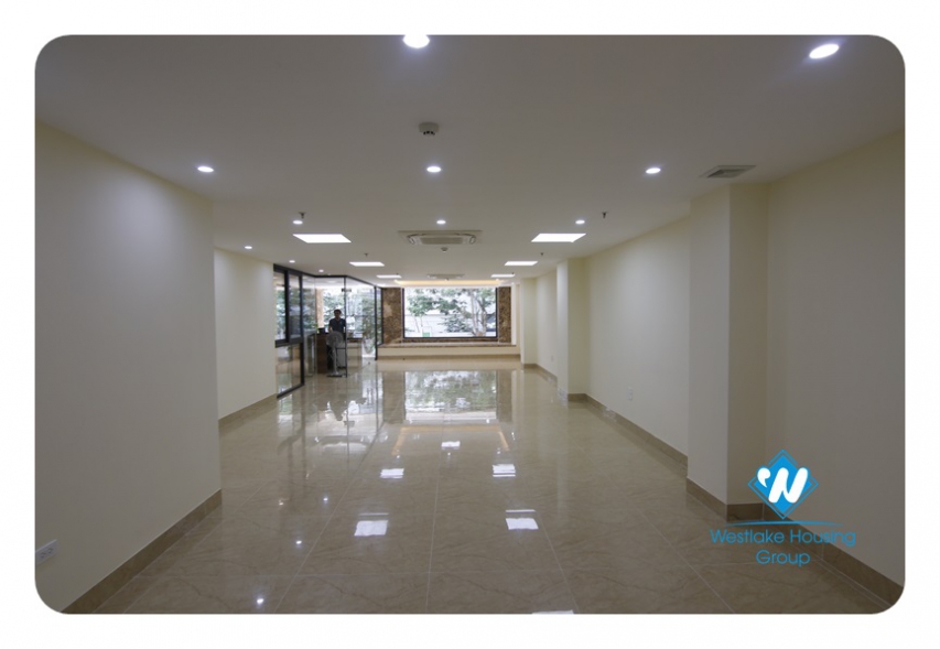 Brand new office in Dich Vong in a good location 