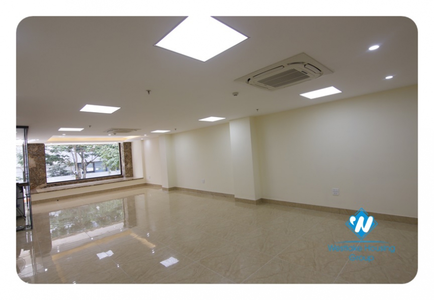 Brand new office in Dich Vong in a good location 