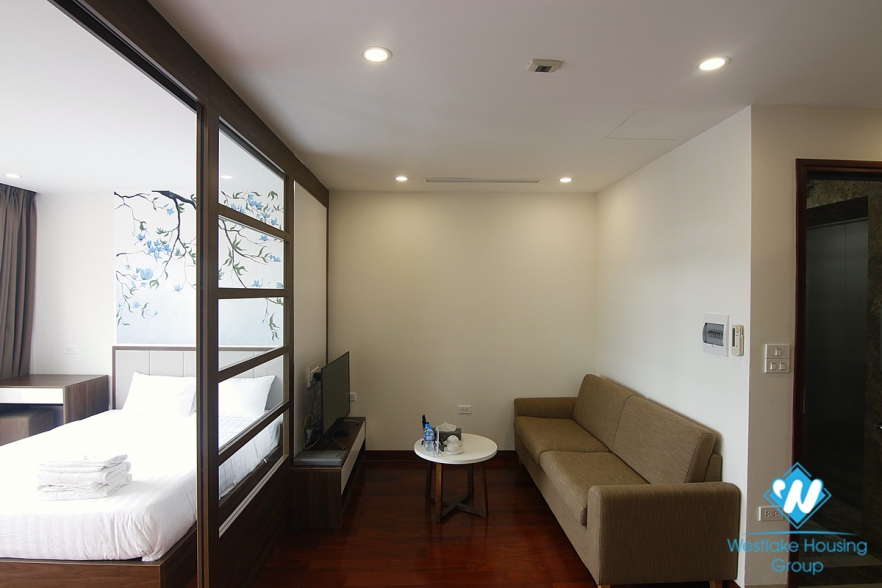 A  Fashionable and modern furnitured apartment with 1 bedroom for rent on Ba Dinh 