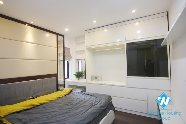 Nice 02 bedrooms apartment for rent in Tay ho area