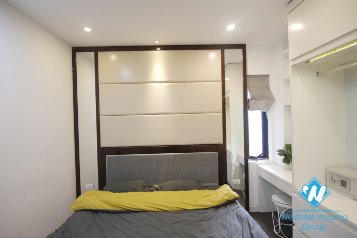 Nice 02 bedrooms apartment for rent in Tay ho area