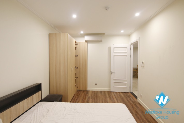 Good quality apartment with 3 bedrooms for rent in Ba Dinh District 
