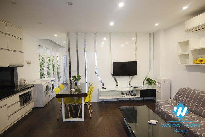 Nice 02 bedrooms apartment for rent in Tay ho area