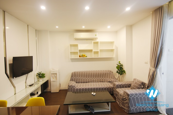 Nice 02 bedrooms apartment for rent in Tay ho area