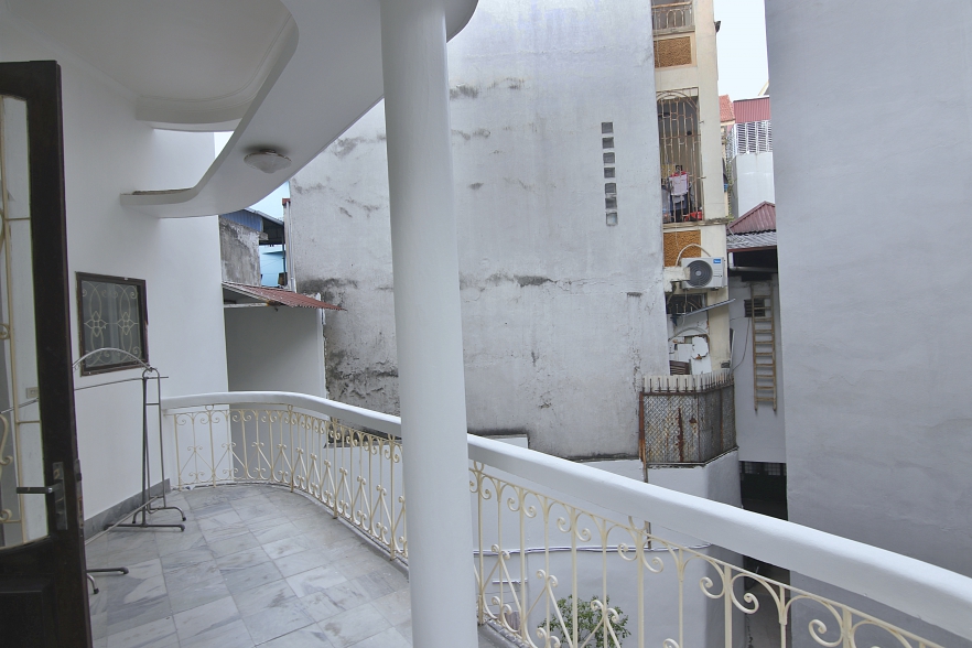 A nice  office in the house for rent  in Ba Dinh