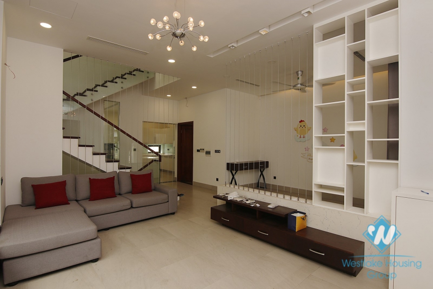 Beautiful four-bedroom townhouse villa in Vinhome Riverside near BIS international school