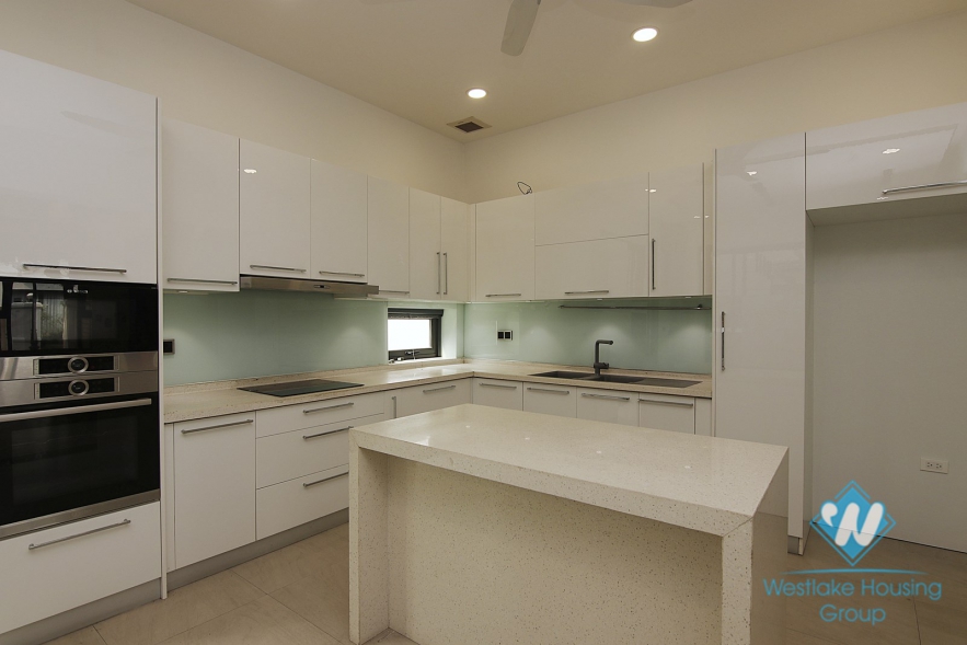 Beautiful four-bedroom townhouse villa in Vinhome Riverside near BIS international school