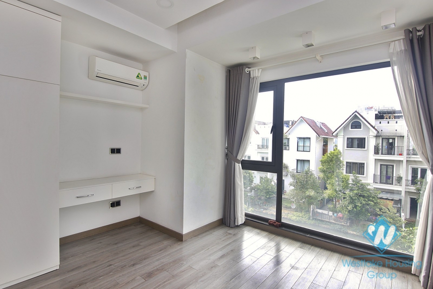 Beautiful four-bedroom townhouse villa in Vinhome Riverside near BIS international school