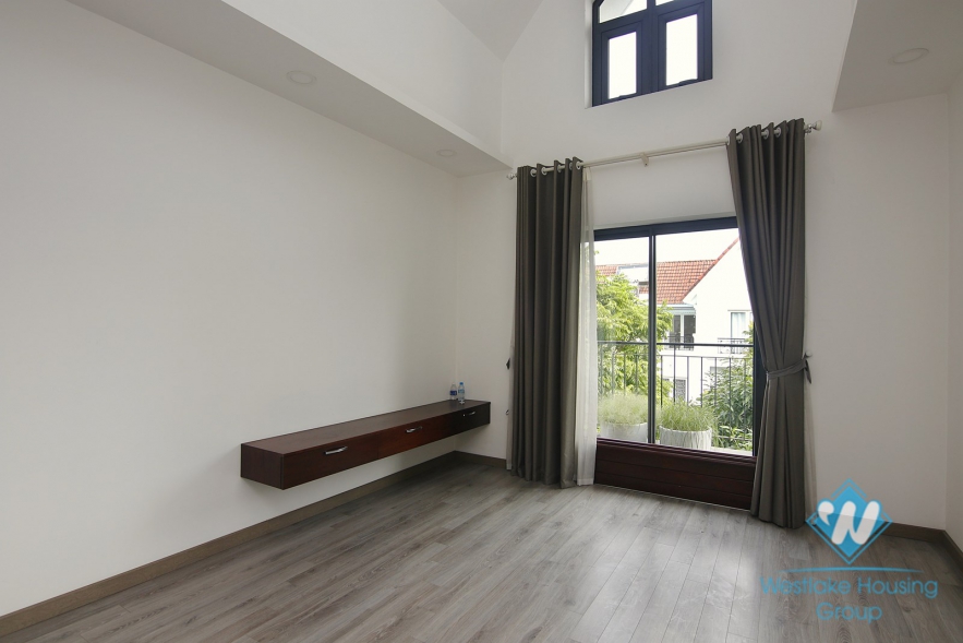 Beautiful four-bedroom townhouse villa in Vinhome Riverside near BIS international school