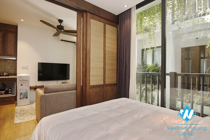 One bedroom apartment for rent in Hoan Kiem district, near Cua Dong street