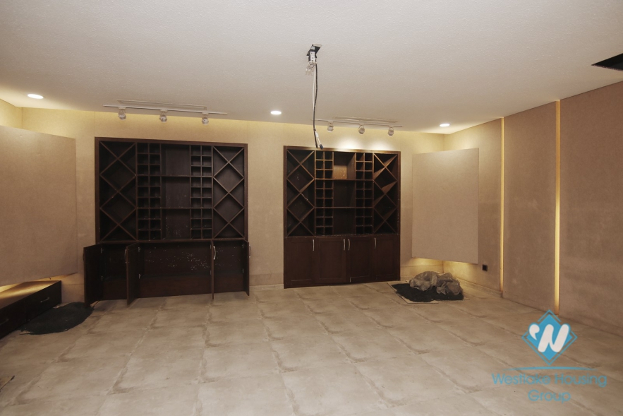 Beautiful four-bedroom townhouse villa in Vinhome Riverside near BIS international school